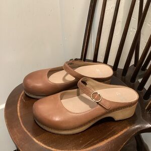 Dansko Bria 39 Tan Burnished Leather Mary Jane Clogs US 8.5-9 Slip On